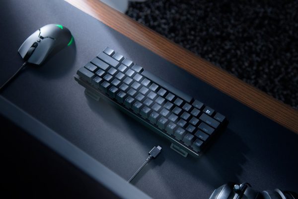 Razer Huntsman Mini – Clicky Optical Switch Gaming Keyboard – Black - Image 5