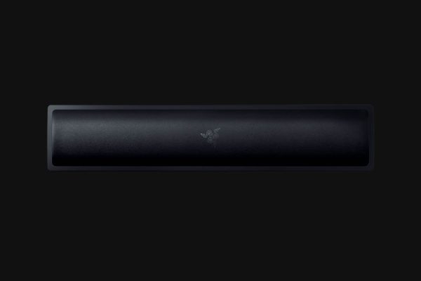 Razer Ergonomic Cooling Gel-Infused Wrist Rest For Full-sized Keyboards - Image 3
